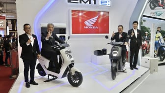 Harga dan Spesifikasi Sepeda Motor Listrik Honda EM1 e: