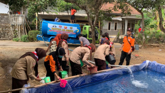 Kekeringan Meluas, Pramuka Banjarnegara Bergerak Bantu Distribusikan Air Bersih