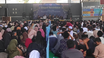 Gus Zaki Ajak Ratusan Siswa SMPN 1 Bawang Banjarnegara Bersholawat, Ini Pesan yang Disampaikan
