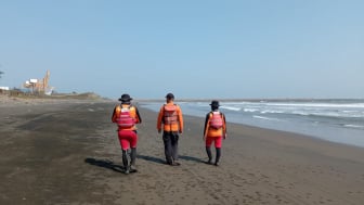 Hanya Ditemukan Perahu Tanpa Mesin, SAR Hentikan Pencarian Nelayan Hilang di Pantai Bunton Cilacap