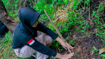 Mantap, KBP Banjarnegara Tanam 500 Pohon Puspa di Bukit Petarangan