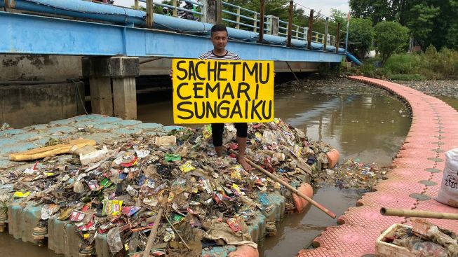 Sampah Bungkus Mie Instan Paling Banyak Ditemukan di Pulau Rambut Kepulauan Seribu