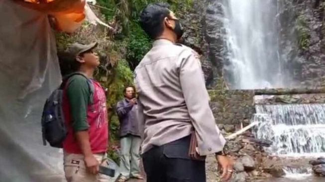 Kronologi Pegawai Rombongan Telkom Tewas Tertimpa Batu di Air Terjun Tirtosari Magetan