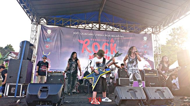 Band Rock Jikun Sprain Guncang Panggung Purbalingga Rock Parade 2022