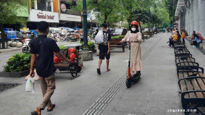 Sri Sultan HB X Murka ke Pengguna Skuter di Sumbu Filosofis Jogja, Saya Suruh Nangkap
