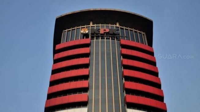 KPK Resmi Umumkan Penahanan Gubernur Papua di Gedung Merah Putih