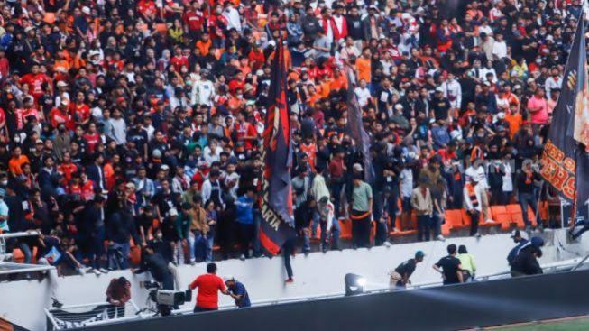Pagar Pembatas JIS Roboh Saat  Grand Launching, Ini Penjelasan Gubernur Anies Baswedan dan Ketum The Jakmania