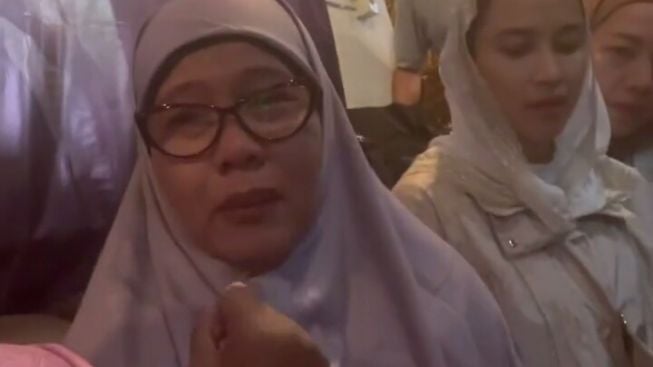 Soimah Mengadu ke Hotman Paris, Laporkan Kejanggalan Kematian Putranya di Pondok Pesantren di Jawa Timur