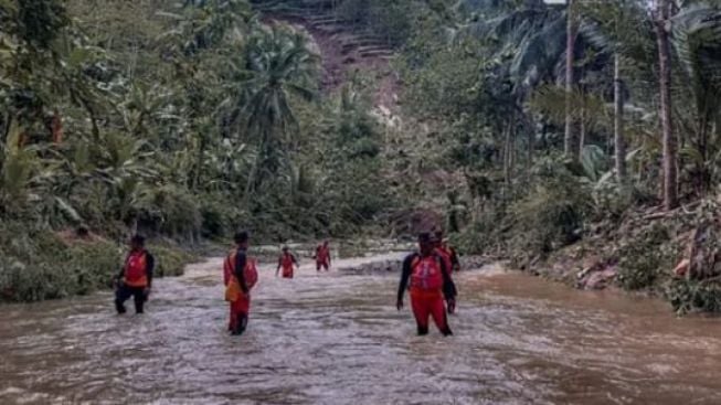 Banjir Kebumen, Satu Orang Dalam Pencarian Usai Terseret Arus