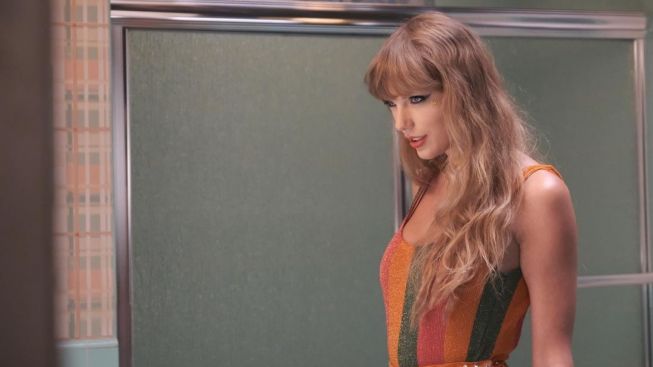 Sehari Setelah Perilisan Album Baru Taylor Swift Midnights Pecahkan Rekor di Spotify