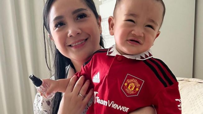 Tuduh Jersey MU yang Dipakai Cipung KW, Akun Twitter Ini Akhirnya Kena Malu