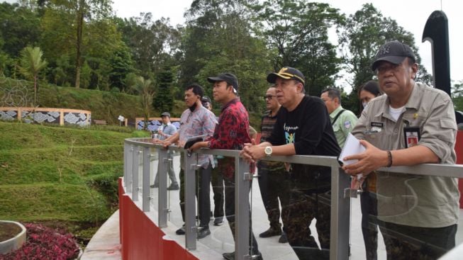 Plesir Kemana Liburan Natal dan Tahun Baru Besok? Ke Taman Botani Baturraden Aja