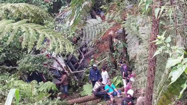 Kronologi Bus Pariwisata Masuk Jurang Sarangan Magetan, 7 Orang Tewas