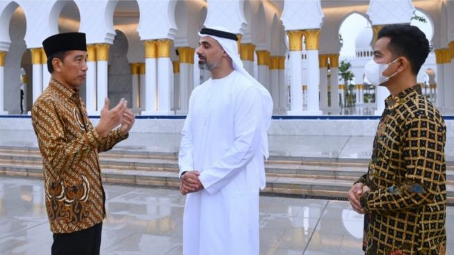 Momen Putera Presiden UEA Hadiri Resepsi Pernikahan Kaesanh-Erina, Mampir ke Masjid Sheikh Zayed