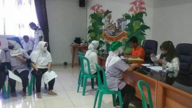 Ratusan Buruh Pabrik Rokok di Kebumen Terima Bantuan Rp 1,2 Juta dari Dana Bagi Hasil Cukai Rokok