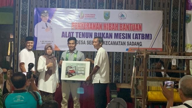 Kisah Inspiratif Nanang, Sulap Desa Miskin Jadi Sentra Tenun di Seboro Kebumen