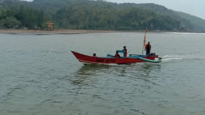 Mandra Masih Dalam Pencarian, Satu Ditemukan Tewas Tiga Selamat, Korban Tragedi Kapal Hilang Kontak di Perairan Cilacap