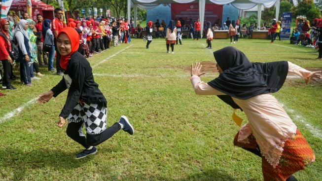 Seru, Emak-emak Main Gobag Sodor, Meriahkan Hari Jadi Kabupaten Banyumas ke 452