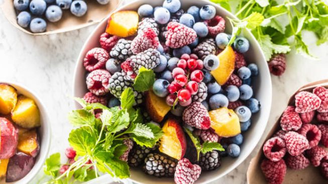 Sering Konsumsi Buah Beku, Bagaimana Kandungan Nutrisinya?