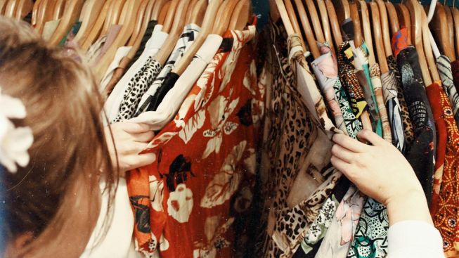 Larangan Penjualan Baju Bekas Impor di Indonesia, Masyarakat Perlu Tahu Tiga Dampak Hal Ini