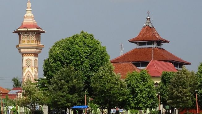 Kisah KH. Imanadi, Ahli Fikih yang Bantu Pangeran Diponegoro Lawan Belanda hingga Dirikan Masjid Agung Kebumen