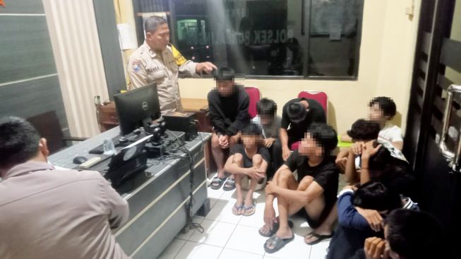 Perang Sarung Bukan Tradisi Ramadan, Tapi Kenapa Makin Marak?