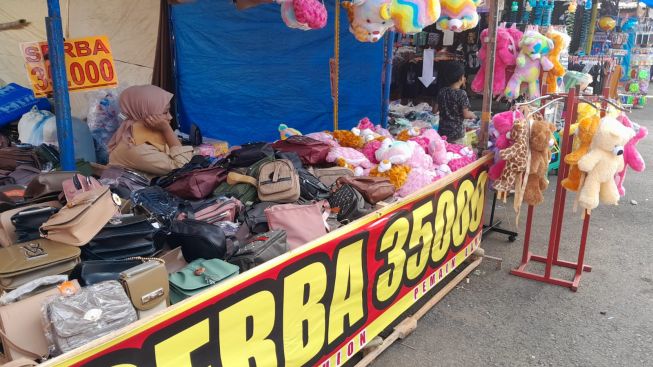 Bingung Cari Kebutuhan Lebaran? Datang ke Bazar GOR Goentoer Darjono Purbalingga