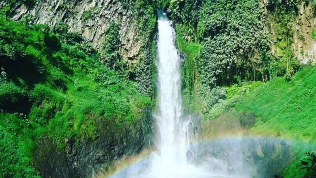 Curug Sikopel Banjarnegara, Surga Tersembunyi di Negeri Atas Awan