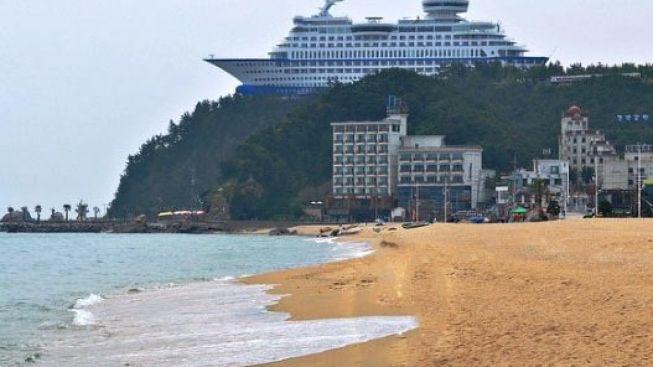 Dikira Terdampar, Tak Disangka Kapal Pesiar Mewah Dipuncak Bukit Ternyata Itu Adalah