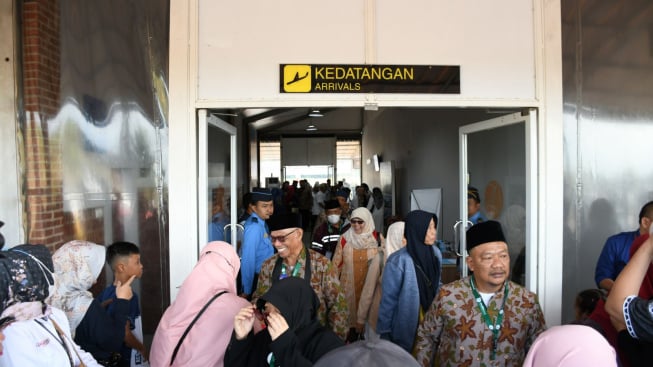 Rute dan Fasilitas Penerbangan Umrah dari Bandara JBS Purbalingga, Transit Dulu di Kota Ini