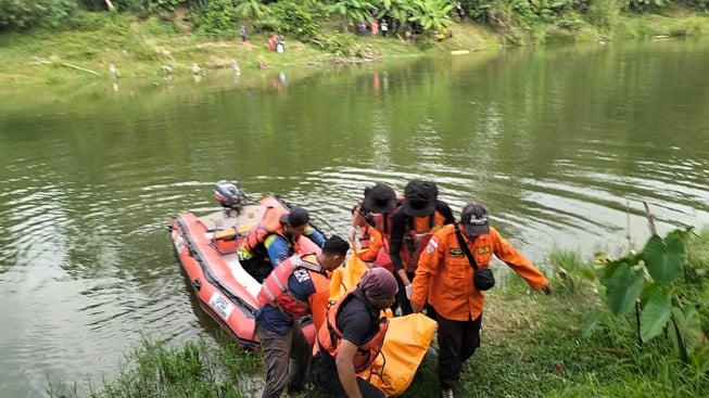 Setelah Diselam Tim SAR, Warga Yang Hilang Di Sungai Lukulo Kebumen ...