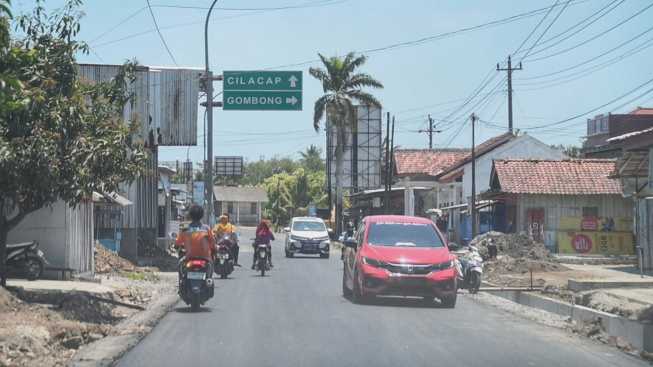 Kerap Dikeluhkan Wisatawan, Jalan Karangbolong-Ayah Kebumen Akhirnya Dibangun