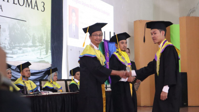 Politeknik Banjarnegara Wisuda 31 Mahasiswa, Ini Target yang Dicanangkan Tahun Depan