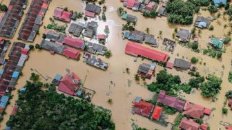 Satu Rumah di Pasaman Hanyut Diterjang Banjir, 27 KK Mengungsi