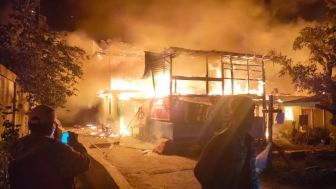 12 Rumah di Padang Hangus Terbakar Sabtu Dini Hari, Puluhan Jiwa Terdampak