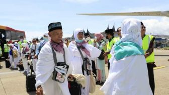 Hari Ini, Jemaah Haji Kloter Pertama Embarkasi Padang Tiba di Tanah Air