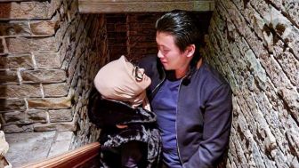 Diterpa Isu Cerai, Syahrini Pamer Kemesraan Bareng Suami