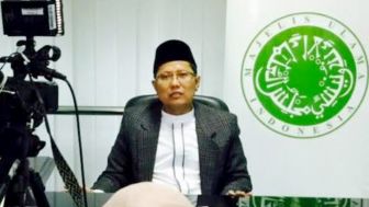 MUI Minta Penyawer Wanita yang Sedang Baca Alquran Bertaubat