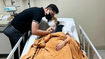 Dampingi Ibunya di RS, Athalla Naufal Ungkap Kondisi Terkini Venna Melinda