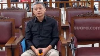 Hakim Vonis Hendra Kurniawan 3 Tahun Penjara dalam Kasus Obstruction of Justice