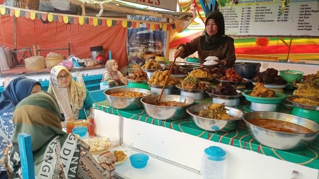 Beda Nasi Padang dengan Nasi Kapau