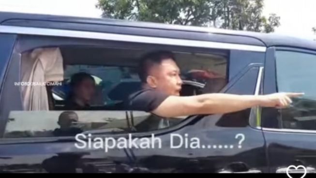 Viral Video Penumpang Mobil Alphard Memaki-maki Polisi yang Atur Lalu Lintas saat Arus Balik