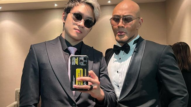 Ditanya Gus Miftah Kapan Jadi Mualaf, Ini Reaksi Azka Corbuzier