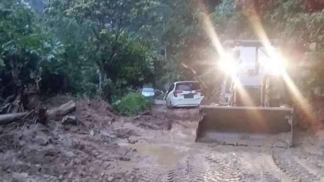 Longsor di Pasaman Barat, 1 Orang Meninggal Dunia Tertimbun