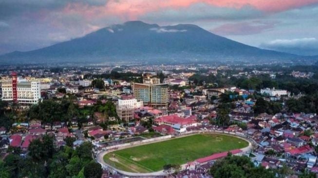 BKSDA Tutup Jalur Pendakian Gunung di Sumbar di Momen 17 Agustus