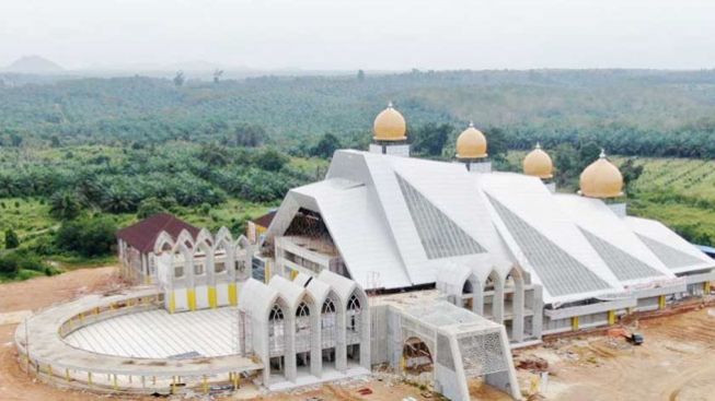 Mengenal Green Building, Konsep yang Diterapkan di Masjid Agung Dharmasraya