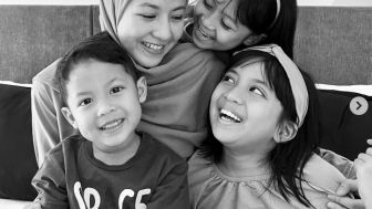 Natasha Rizky Gak Dampingi Anak-anaknya di Tiba Tiba Tenis, Wajah Desta Tuai Sorotan: Perpisahan Emang Berat