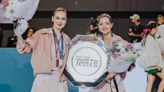 Sengit, Nia Ramadhani dan Luna Maya Menang Kalahkan Gigi-Gege di Pertandingan Lagi Lagi Tenis: Seneng Banget