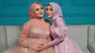 Cucu Diduga Saling Sindir dengan Putri Delina, Oma Nathalie Holscher Bereaksi: Saya Ketawa...