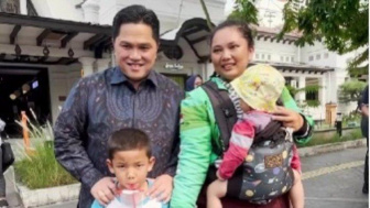 Viral Niat Cuma Ingin Foto, Driver Wanita Bawa 2 Anak Ini Dapat Hadiah Motor dari Erick Thohir!